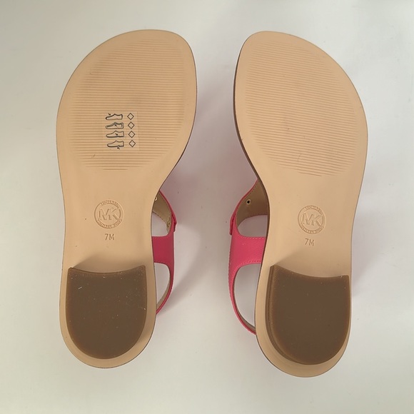 NIB Michael Kors Cerise Sandals Sz 7, Pink - Picture 7 of 9